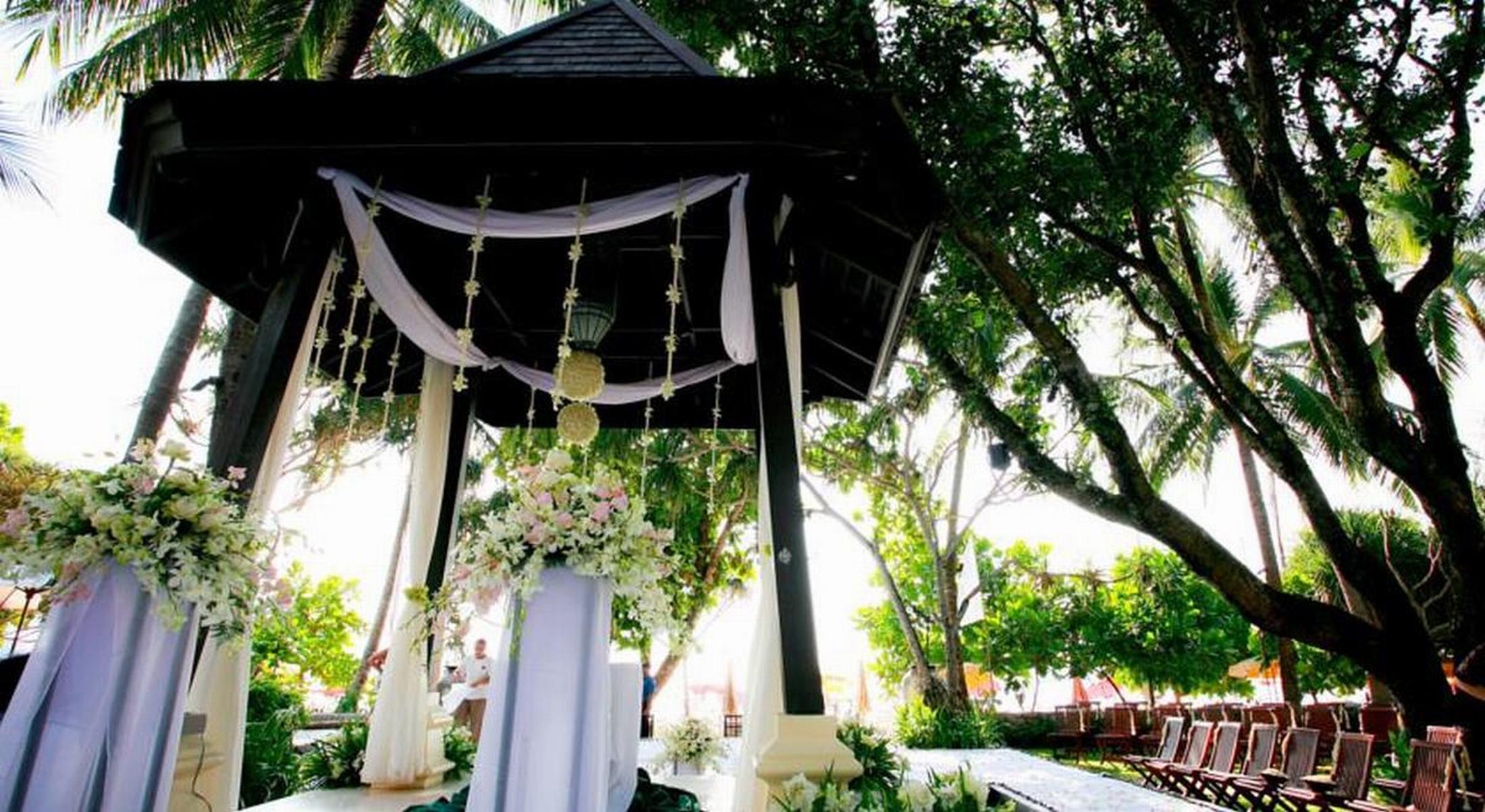 Impiana Beachfront Resort Patong, Phuket Exterior foto