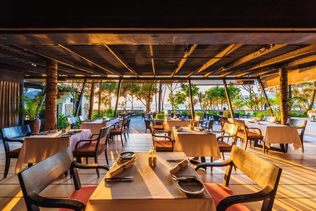 Impiana Beachfront Resort Patong, Phuket Exterior foto